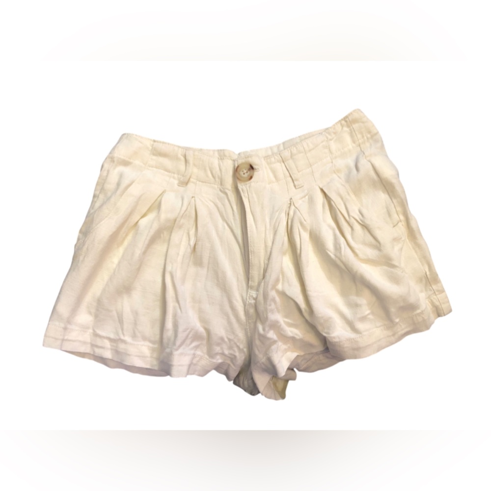 Chic High Waist Cream Pleated Shorts